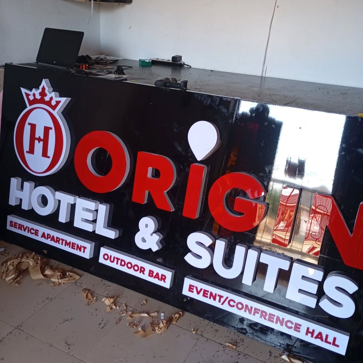 HOTEL 3D SIGNAGE